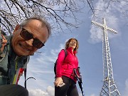 59 L'alta croce (20 m) del Monte Zucco 